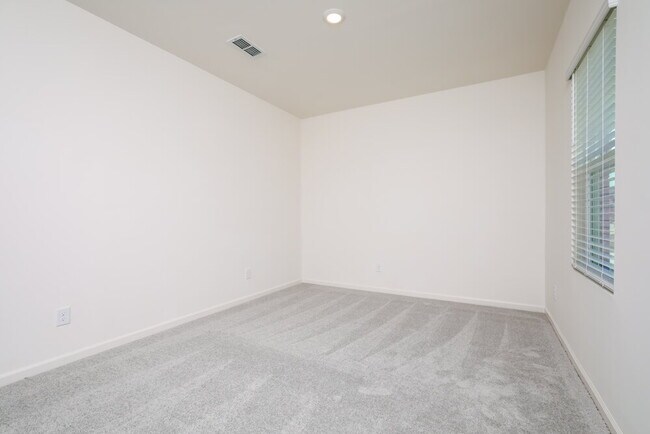 Foto del edificio - 756 Shepard Rock Dr