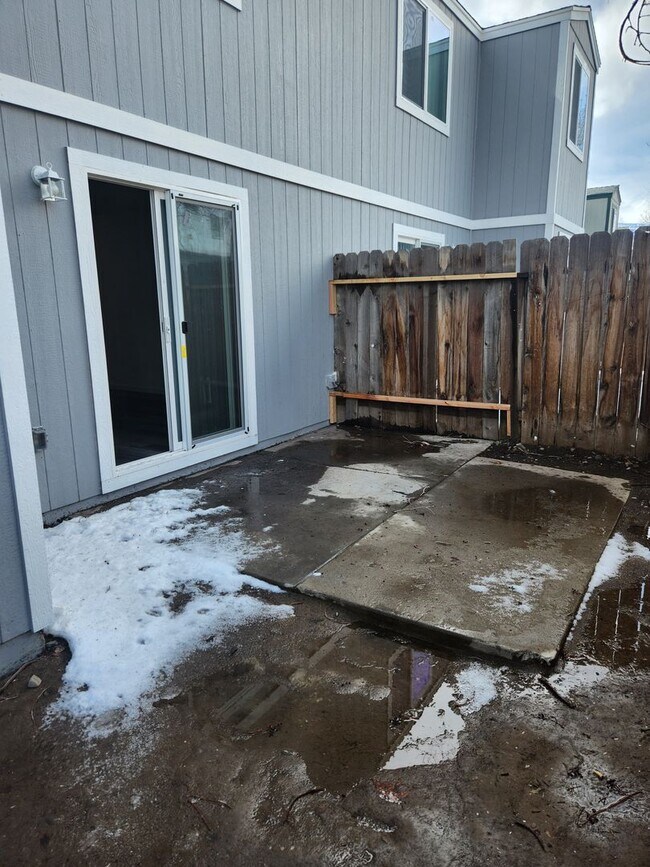 Building Photo - 3944-3948 Village Dr