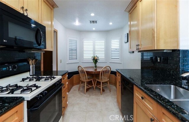 Foto del edificio - 7408 Belpine Pl