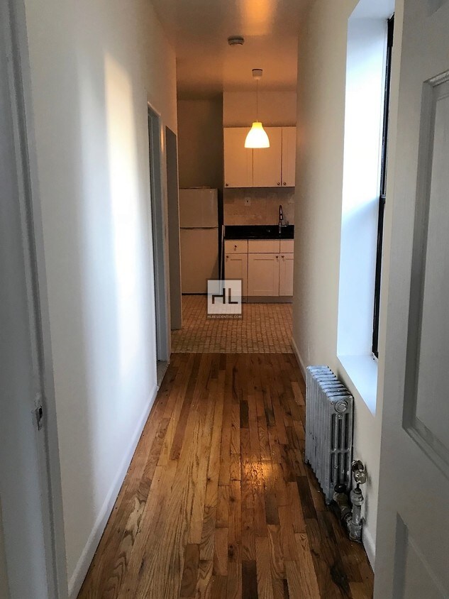 Foto del edificio - 657 10th Ave