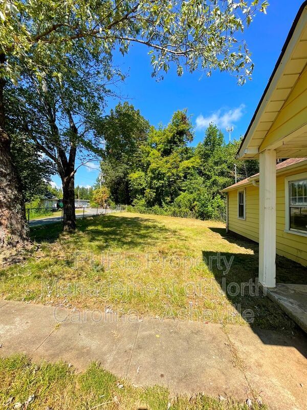 Foto del edificio - 804 Reservoir Rd