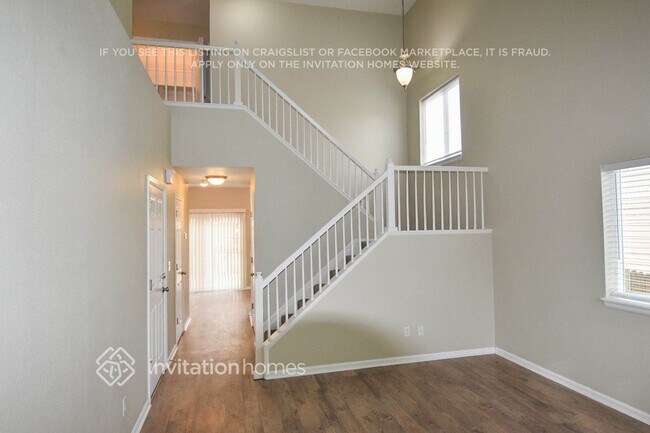 Building Photo - 2455 S Gibralter Way