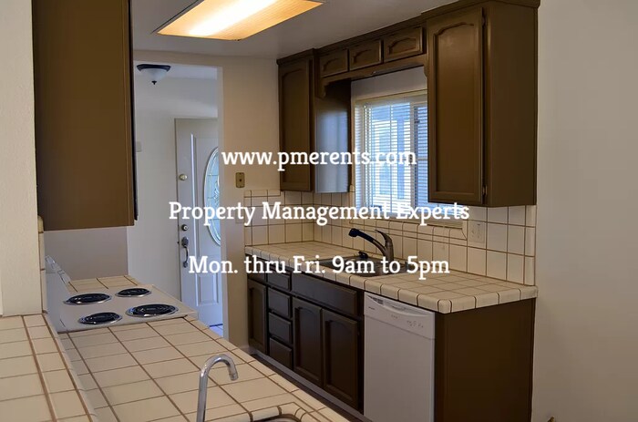 Primary Photo - Beautiful Spacious House