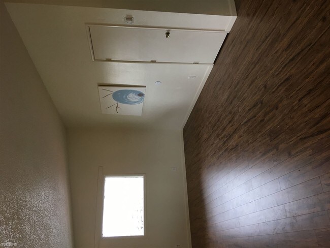 Foto del edificio - 1436 E 11th Ave