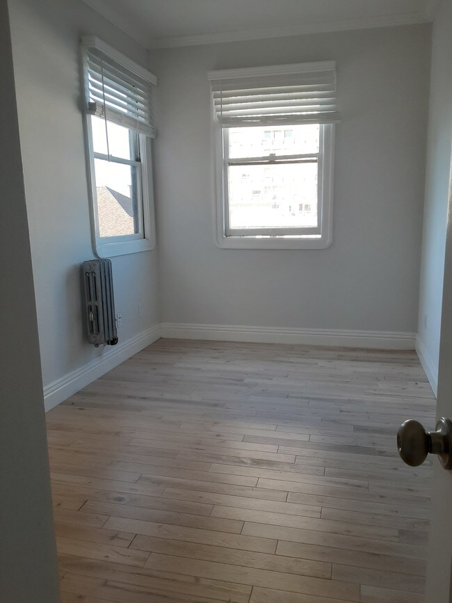 Building Photo - 171 Montecito Ave