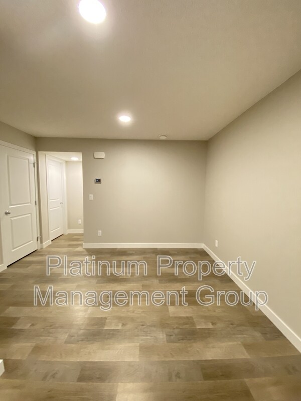 Photo du bâtiment - 165 Walcrest Blvd. SE