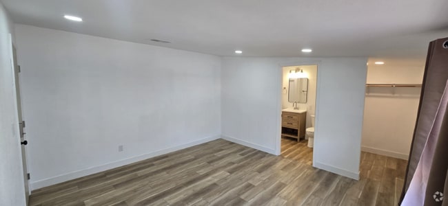 Building Photo - 1733 Ophir Dr