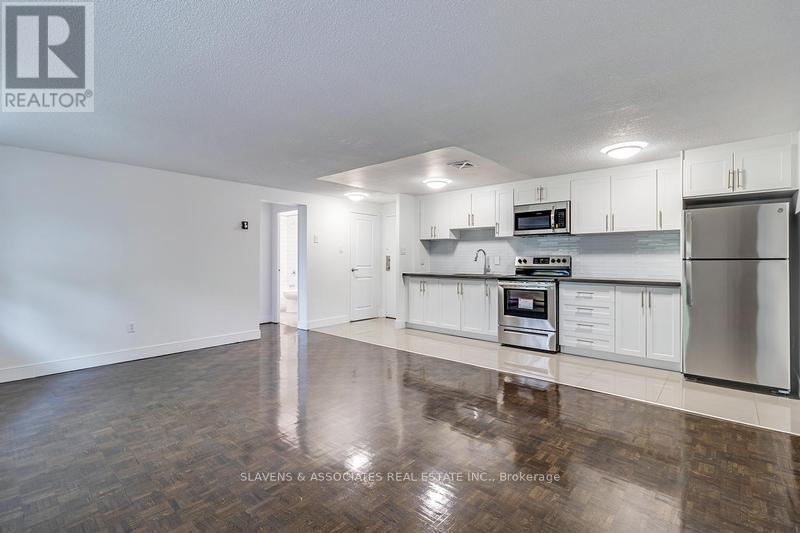 Primary Photo - 7555-7555 Goreway Dr