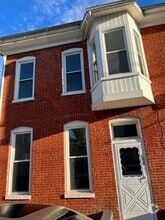 Building Photo - 604 W Church St