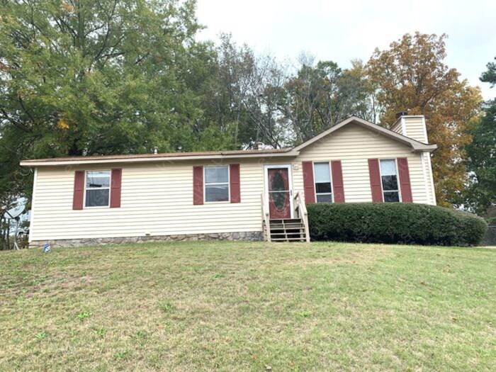 Primary Photo - 3 beds 1 baths Pet Friendly (1 pet max)
