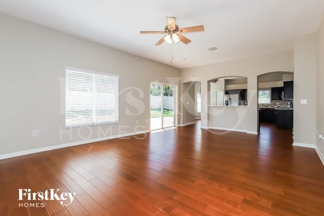 Building Photo - 11015 Sailbrooke Dr