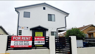 Building Photo - 142 W 84th St