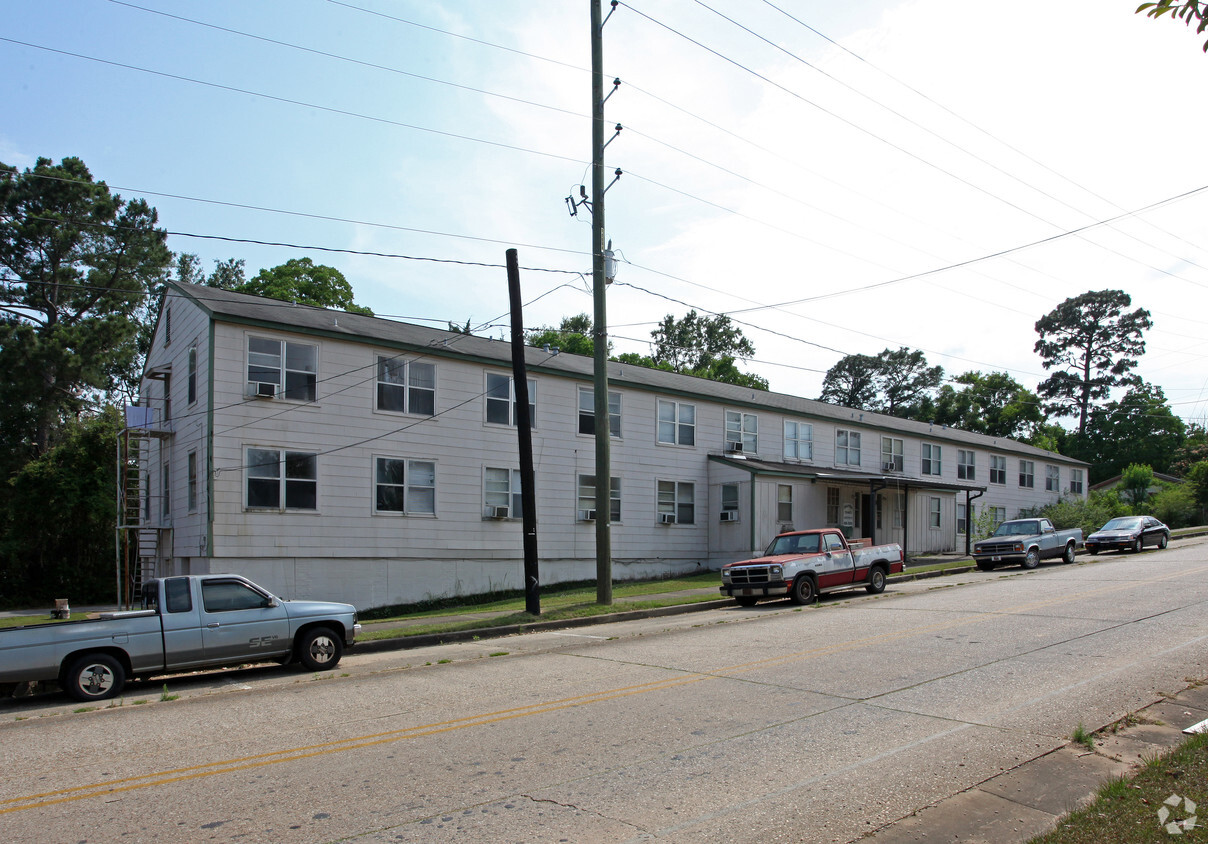 Building Photo - Spanish Trace Apartments