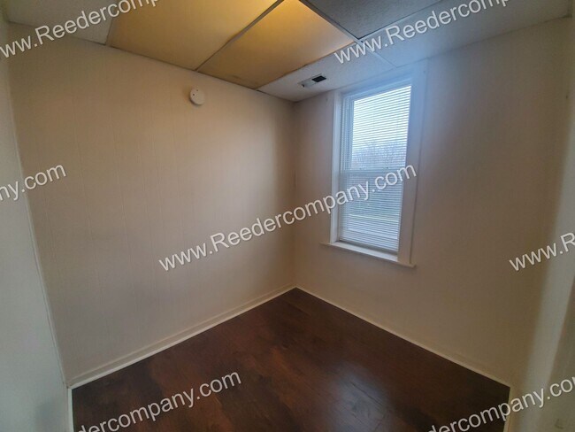 Building Photo - 5018 Indianapolis Blvd