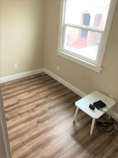 Foto del edificio - 6929 Lacey Ave