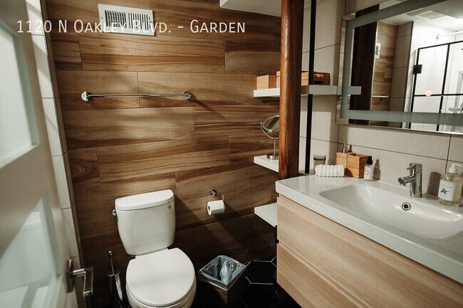 Foto del edificio - Recently Rehabbed 3 Bed 2 Bath in Great Wi...