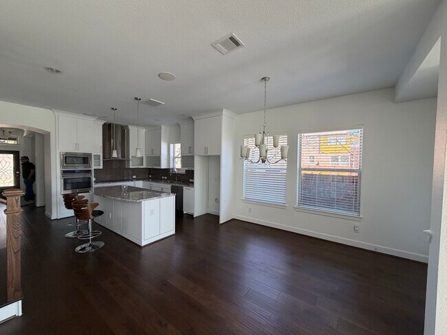 Foto del edificio - 1115 Sunset Ln