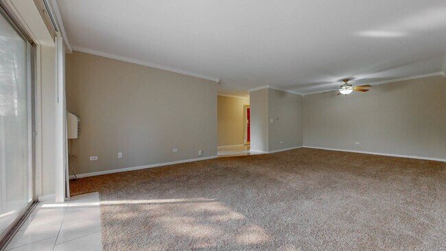 Building Photo - 1301 S Finley Rd