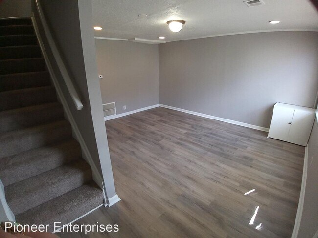 Building Photo - 3 br, 1 bath House - 2859 Hollins Ferry Rd