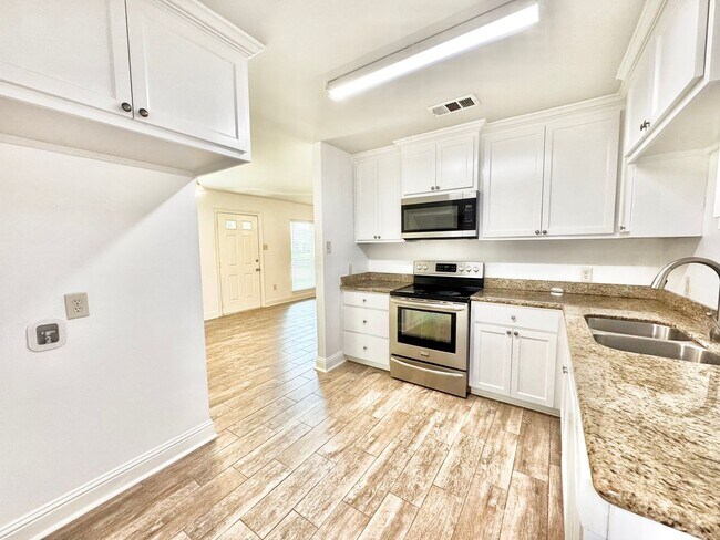 Foto del edificio - Updated 3 Bedroom Home in Denham Springs
