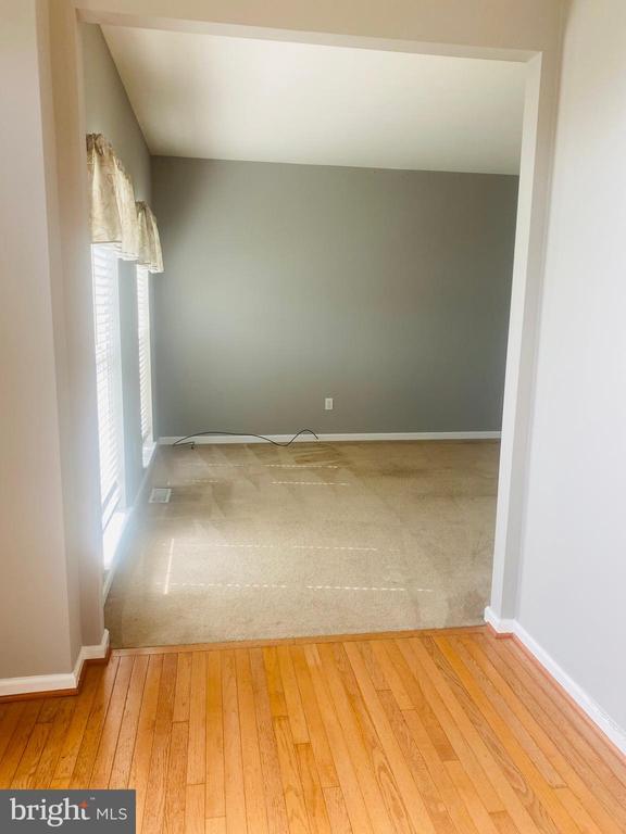 Building Photo - 15 Gallant Fox Lane