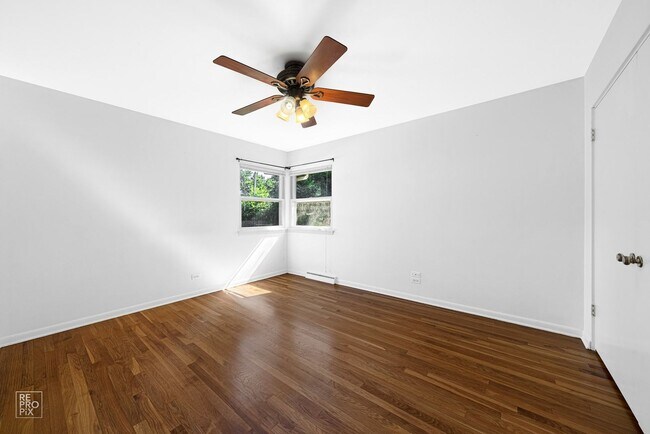 Foto del edificio - Three bedroom single family home close to ...