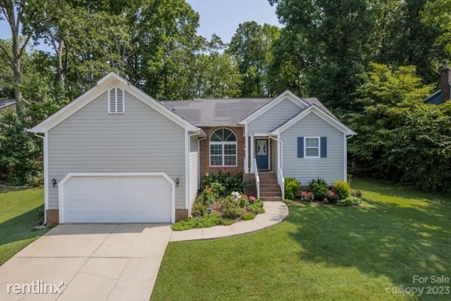 Primary Photo - 3 br, 2 bath House - 1515 R Bear Mountain ...