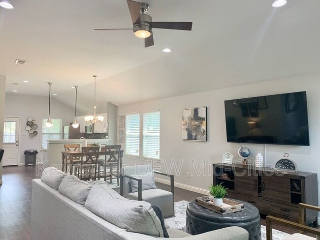 Building Photo - 3532 Toronto St