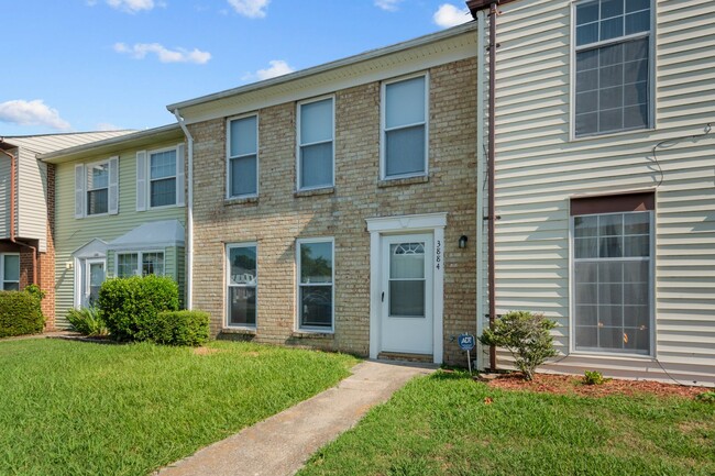 Foto del edificio - 3 Bedroom Townhome in Virginia Beach