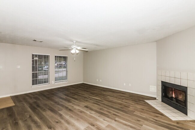 Building Photo - 6803 Hedgewick Dr