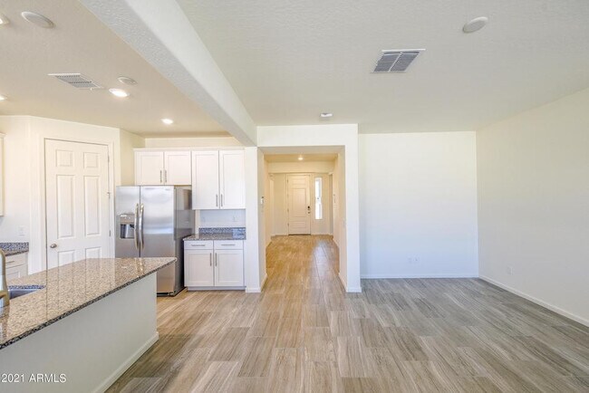 Foto del edificio - 24092 N 165th Ln