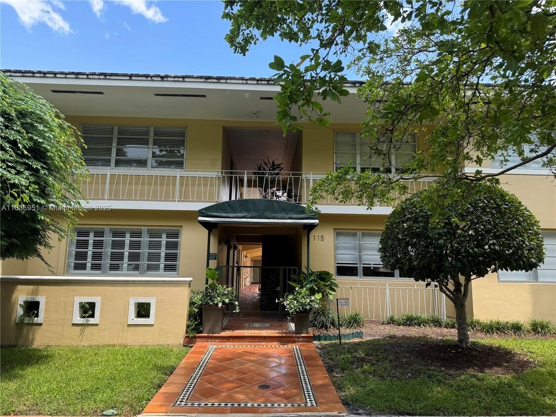 Primary Photo - 115 Calabria Ave