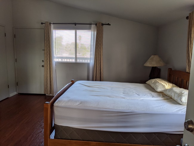 Photo - 943 E Duane Ave House