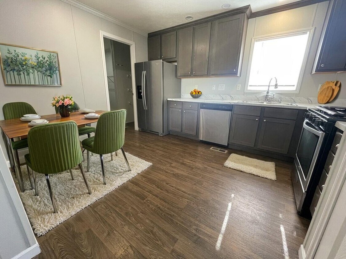 Foto principal - 38012 Chilver Ave