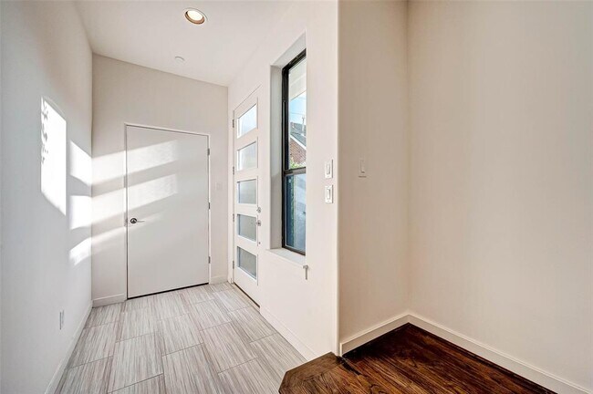 Foto del edificio - 1612 Hazel St