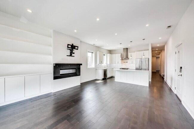 Foto del edificio - 3224 N Elston Ave