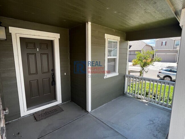 Foto del edificio - 3092 Cub Lake Dr