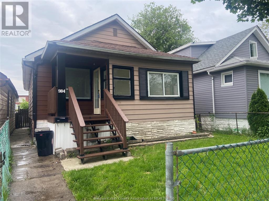 Photo principale - 984 Ellrose Ave