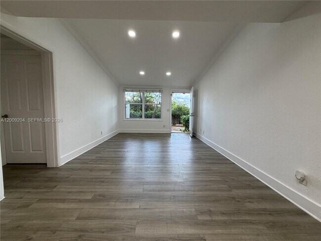 Foto del edificio - 7178 Southgate Blvd