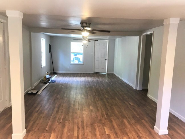 Foto del edificio - 126 Mizzell Rd