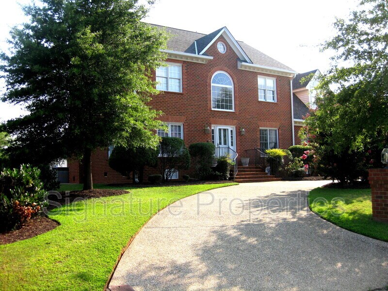 Primary Photo - 10484 Jordan Pkwy