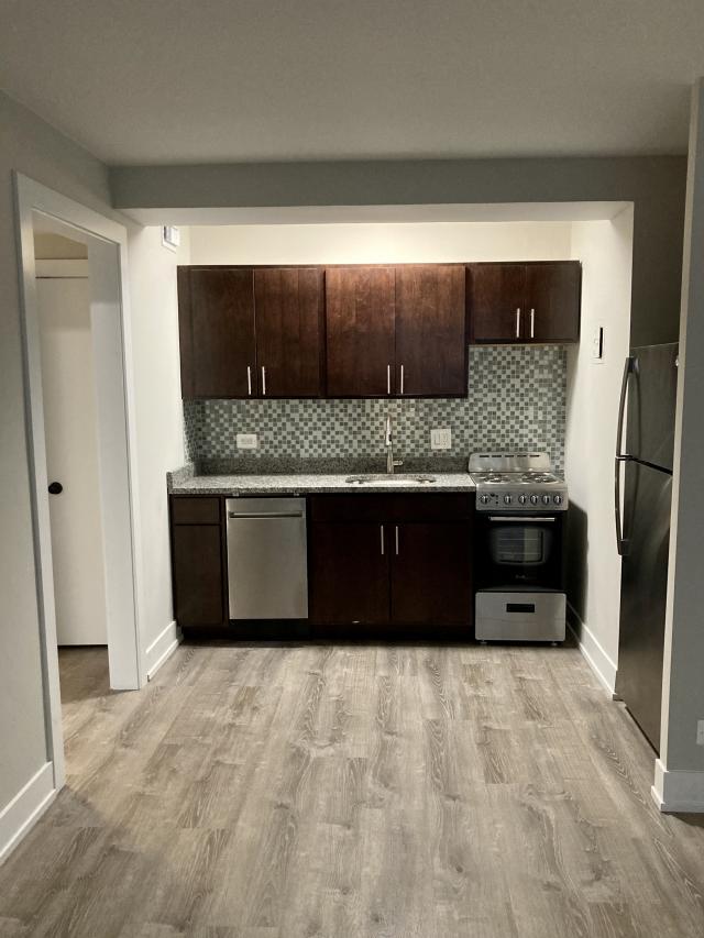 Foto del edificio - 1 bedroom in Chicago IL 60657