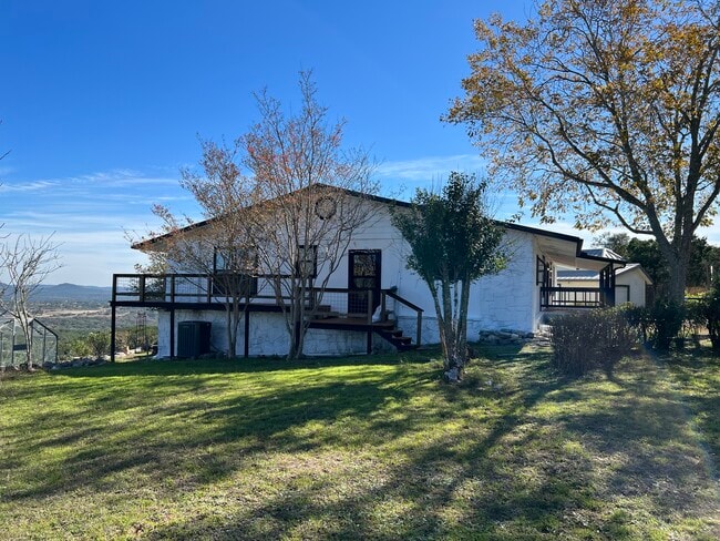Building Photo - 355 Mountain Creek Rd
