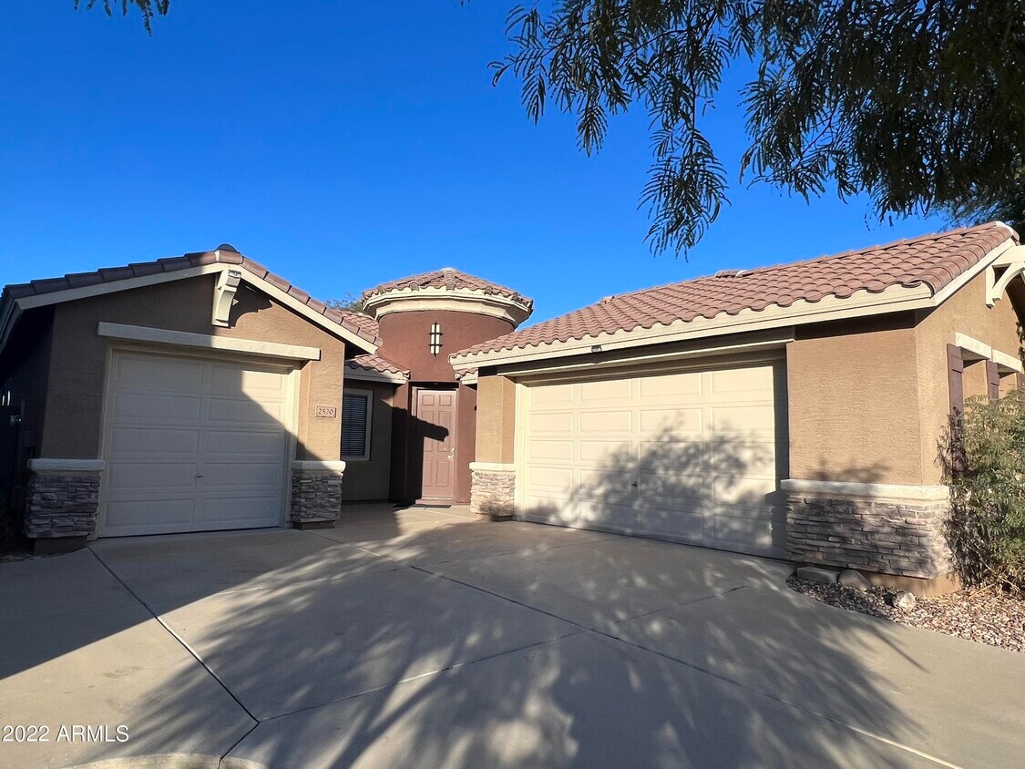 2520 W Shackleton Dr, New River, AZ 85086 House Rental in New River