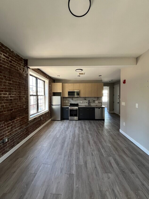 Foto principal - 73 Arlington Ave