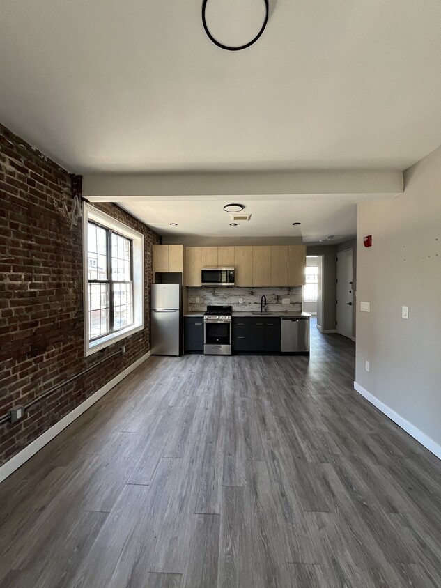 Primary Photo - 73 Arlington Ave