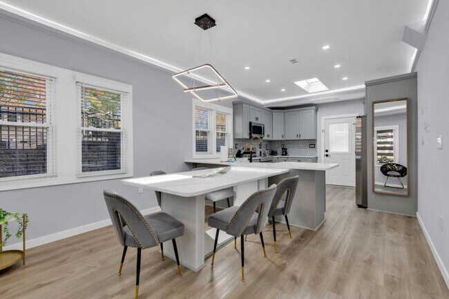 Foto del edificio - 830 Parkwood Ave