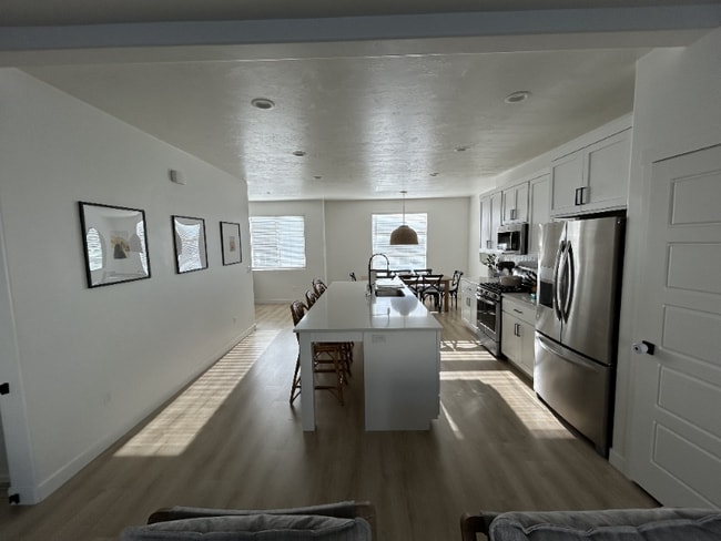 Building Photo - 778 W Bronze Leaf Rd