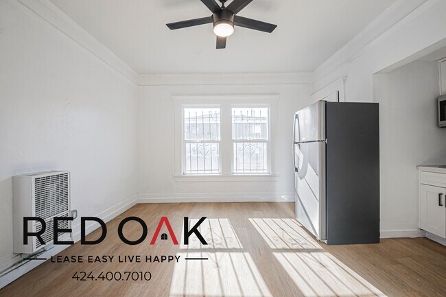 Foto del edificio - 1026 W 22nd St