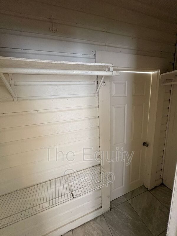 Building Photo - 326 S L St